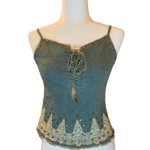 #90s style #laceup #denimshirt ♉️